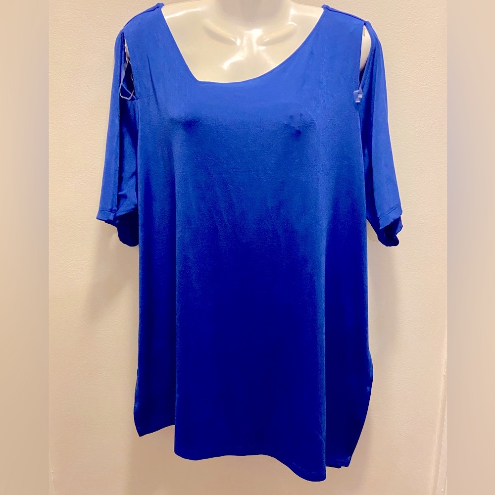 NWT Chico’s 4 Travelers split shoulder, elbow slee.seafaring blue slit sides 30”